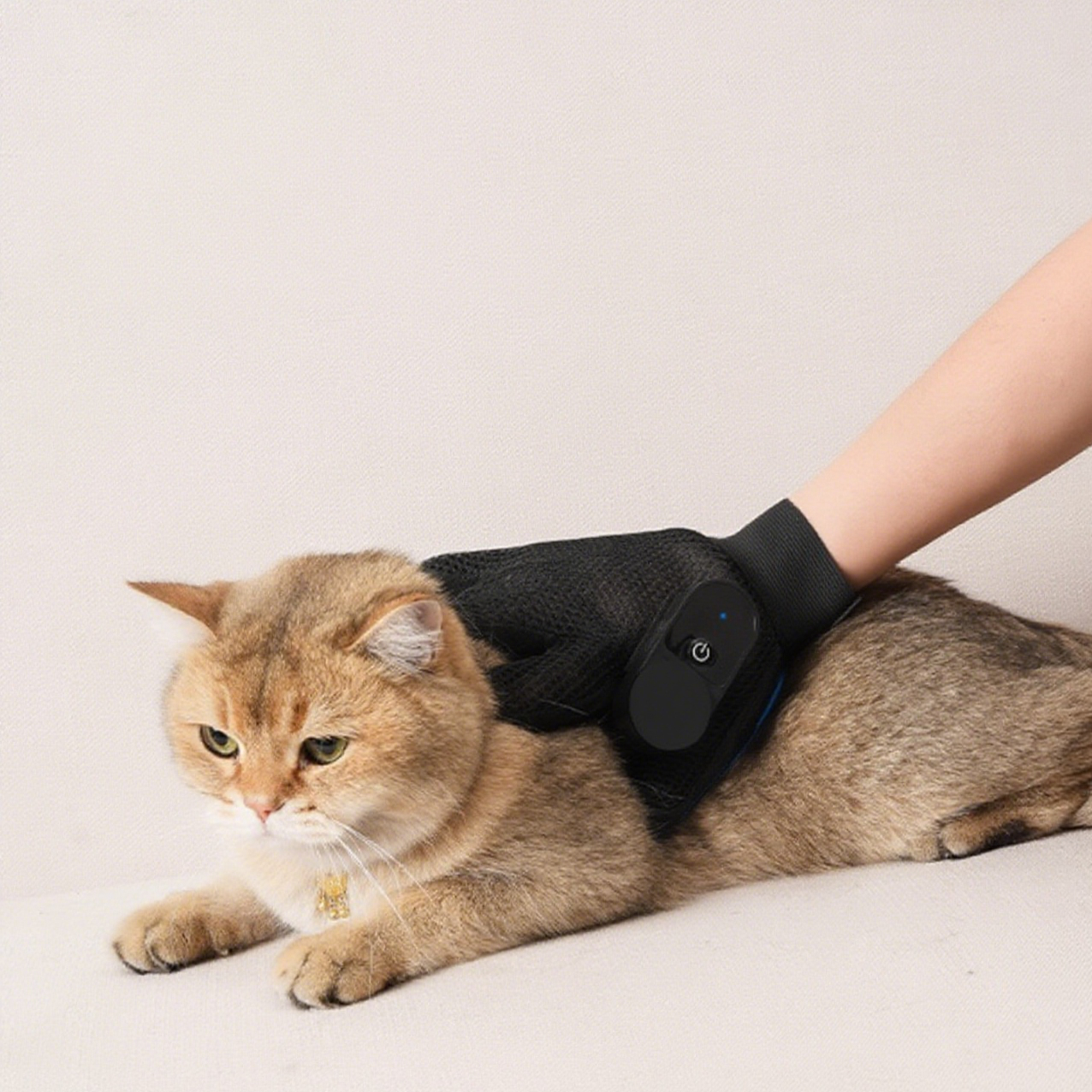 Gant de toilettage Milou & Lumi pour l'épilation et le massage des animaux