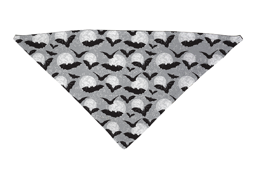 Bandana para perro con diseño de luna en blanco y negro y murciélagos