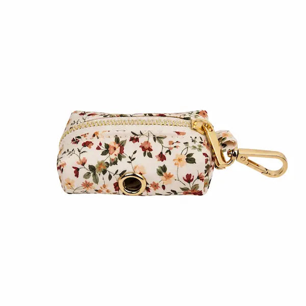 Conjunto clásico floral personalizado en suave color marfil