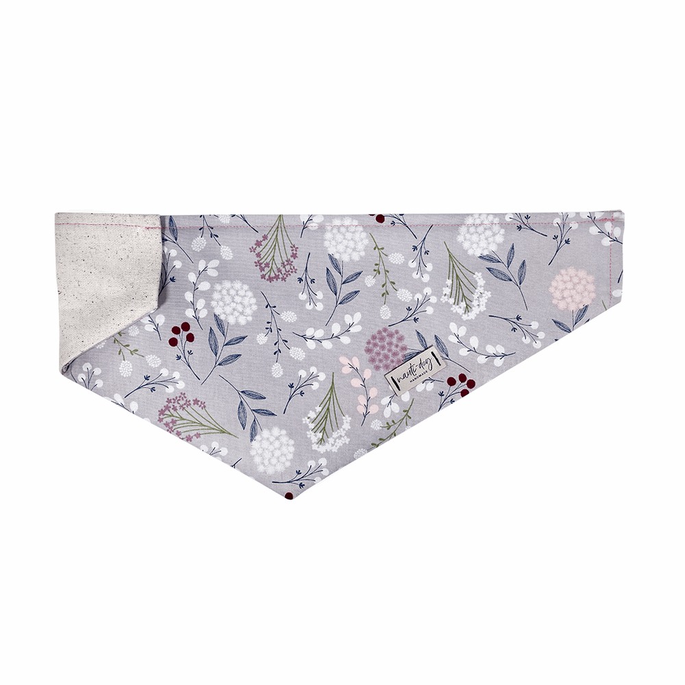 Bandana pour chien Elderberry Silver Fall Mod Floral à enfiler par le collier