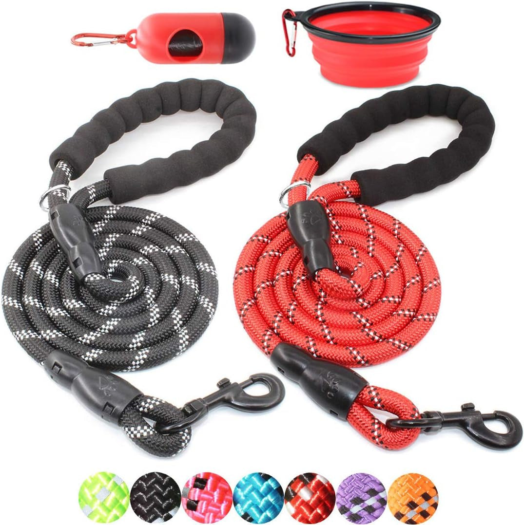 Mejora tus paseos con nuestro paquete de 2 correas para perros de 1,60 m y 1,80 m. 🐾✨ Con cómodas asas acolchadas e hilos reflectantes para mayor seguridad, ¡perfectas para perros de todos los tamaños! 🐶❤️
