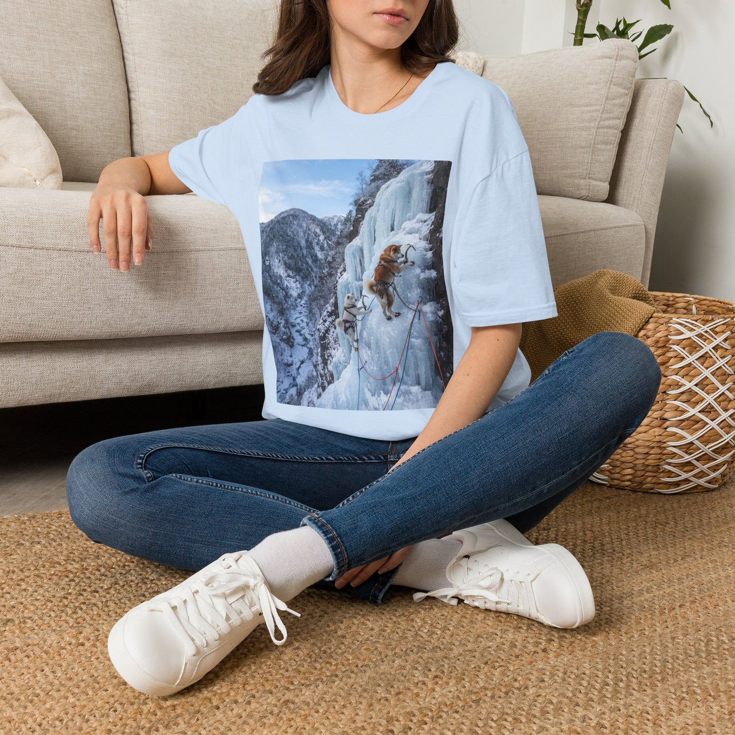 Akita Tee Shirt
