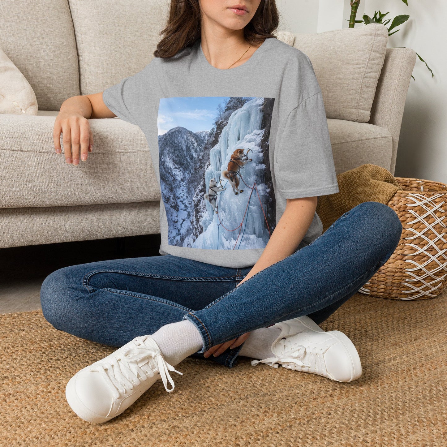 Akita Tee Shirt