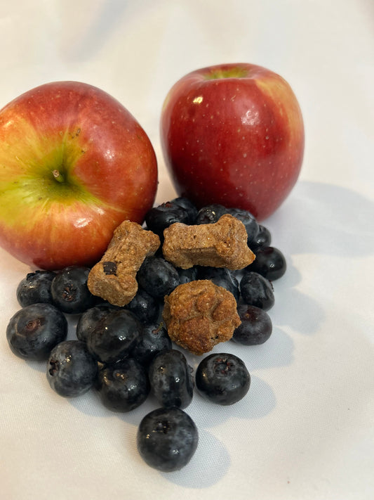 Lucy Loo Treats - Apple & Blueberry - (5 oz. Bag)