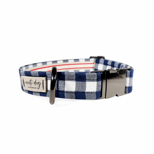 Collier pour chien à carreaux Buffalo Navy Check, boucle Oxford et martingale