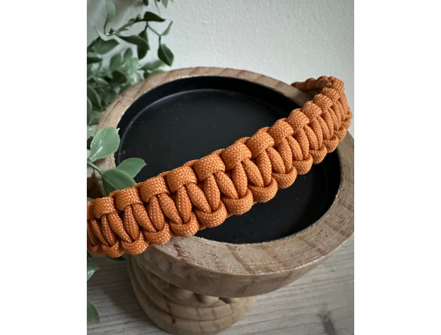 Collier pour chien fait main avec tresse cobra couleur moutarde