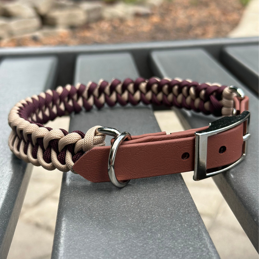 Collier pour chien tressé à la main en forme de queue de poisson, couleur bordeaux et crème