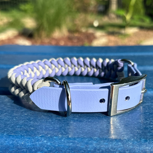 Collier pour chien tressé à la main en forme de queue de poisson, coloris lavande et fumée
