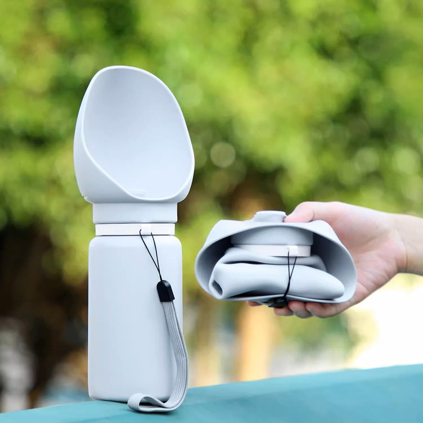 Botella de agua plegable portátil para mascotas Milou &amp; Lumi