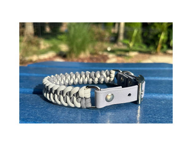 Collier pour chien tressé à la main en forme de queue de poisson, coloris graphite et fumé