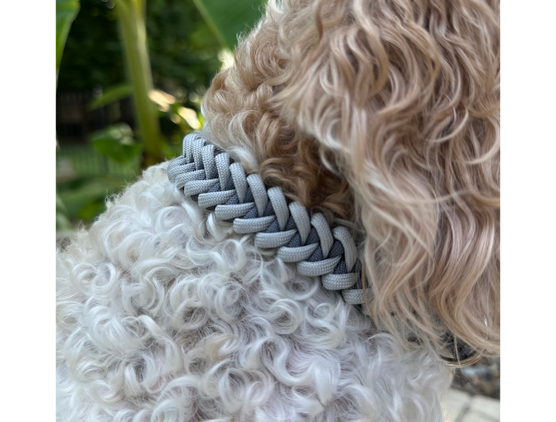 Collier pour chien tressé à la main en forme de queue de poisson, coloris graphite et fumé