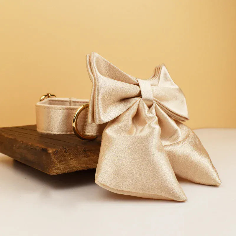 Ensemble de mariage classique personnalisé en satin doré