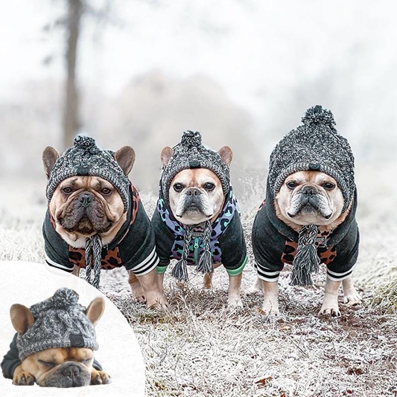 Gorros de punto cálidos para mascotas con bola esponjosa para otoño e invierno 