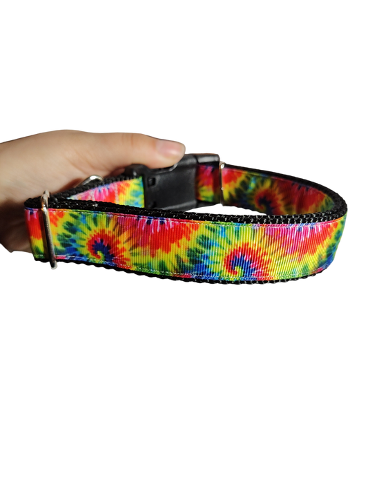 Collier pour chien en nylon tie-dye arc-en-ciel