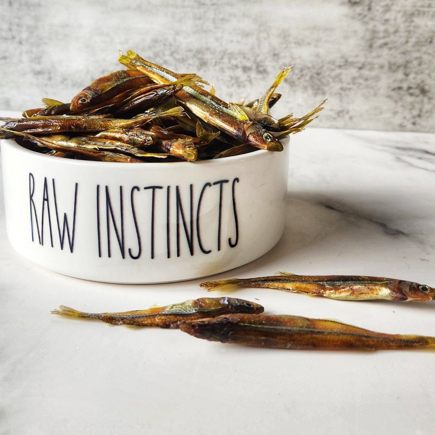 Éperlan de l'Atlantique déshydraté – 57 g | Raw Instincts | Friandises artisanales de Floride pour chats et chiens